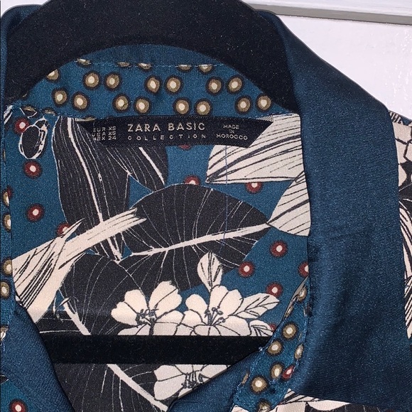 ZARA PRINTED BLOUSE size XS - Picture 2 of 5